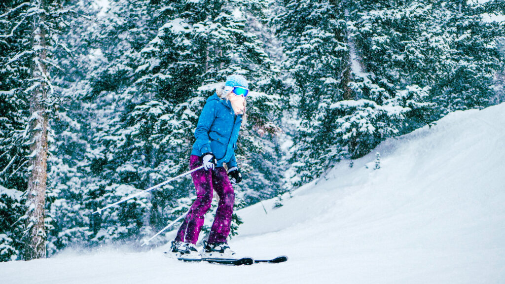 How to Dress for Skiing